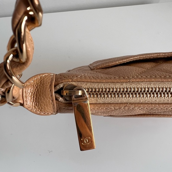 Chanel timeless caviar shoulder bag - Picture 3 of 16